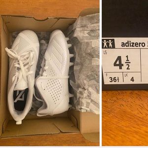 Nike Boys Cleats New in box size 4 1/2 youth